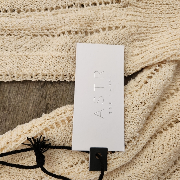Astr wrap front pointella knit cream sweater top size large W-575 - Picture 6 of 9